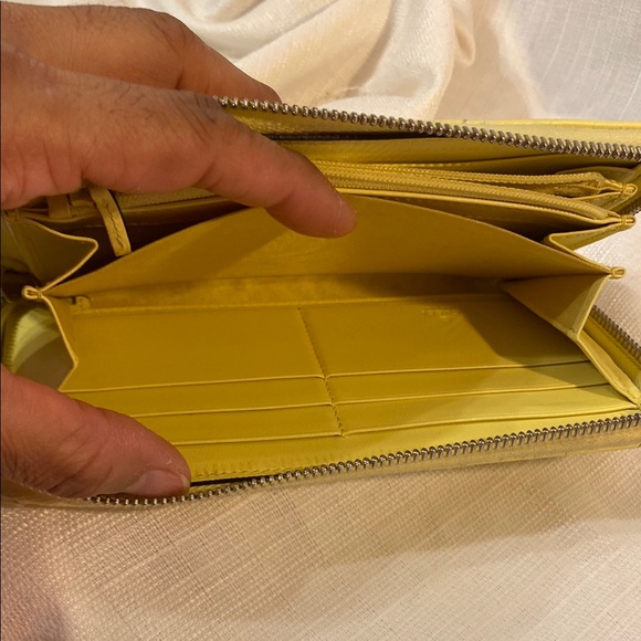 Gucci Marmont Leather Zip Around Wallet Full Inclusion - Picture 14 of 16